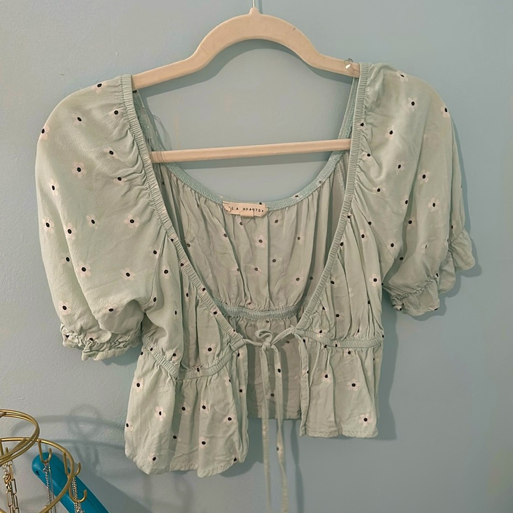 Crop top with tie in the front